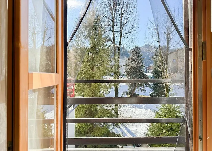 - A Due Passi Dalle Terme Луризия